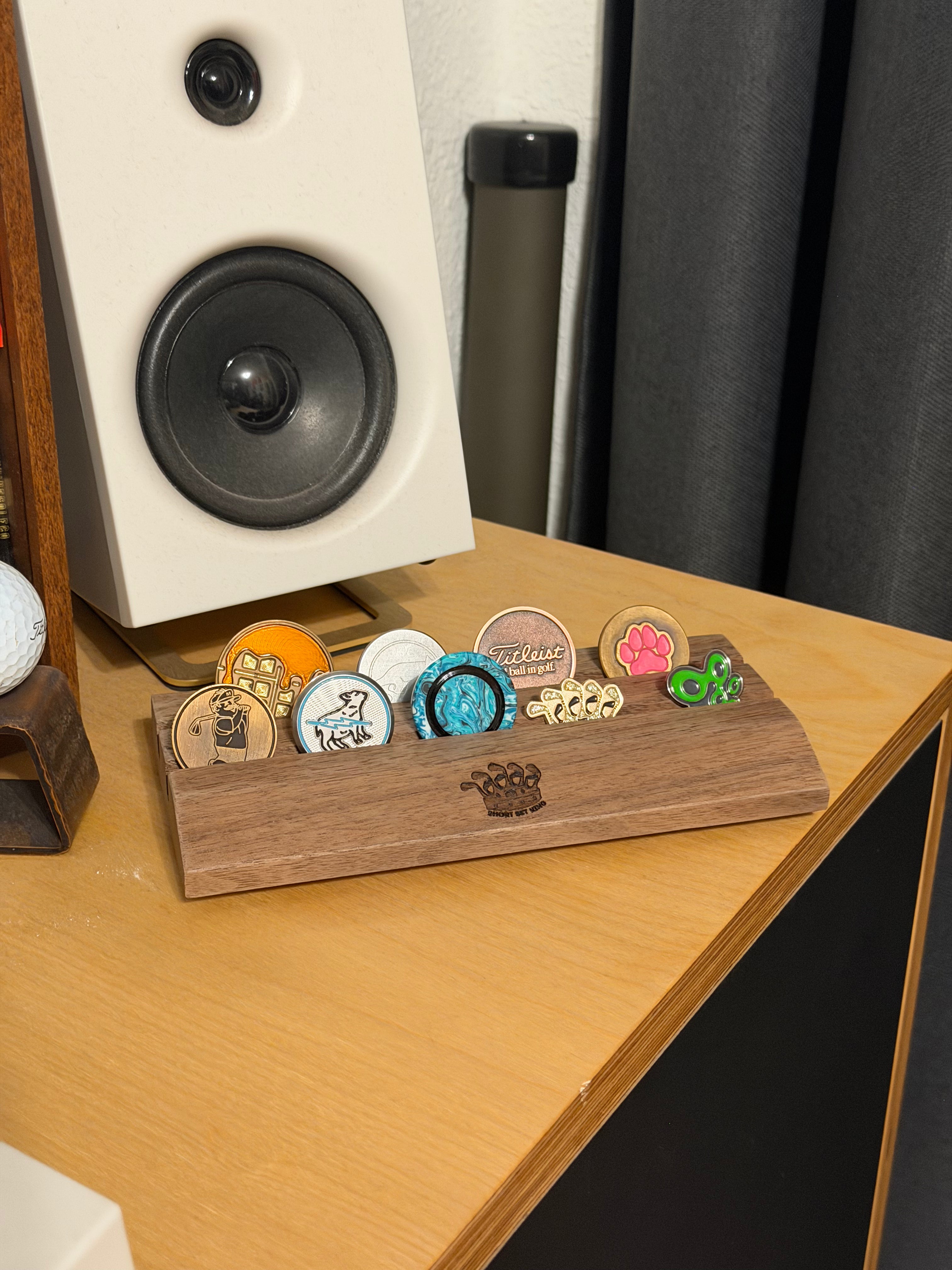 Customized Walnut Golf Ball Mark Display